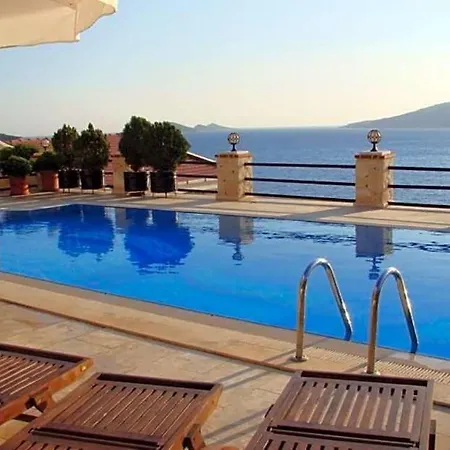 Sleeps 8 Pool Air Con Wifi