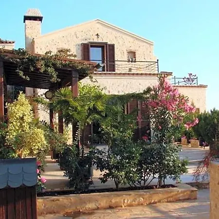 فيلة Sleeps 8 Pool Air Con Wifi *
