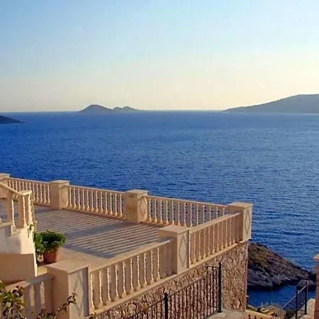 Sleeps 8 Pool Air Con Wifi فيلة